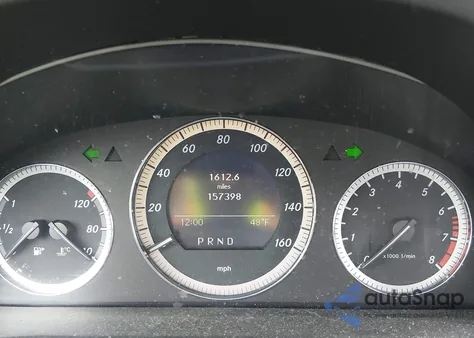 2009 Mercedes-Benz C 300 Luxury 4Matic/Sport 4Matic z USA, uszkodzony, nr VIN WDDGF81X99F277124